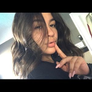 Meet your Posher, Mayra